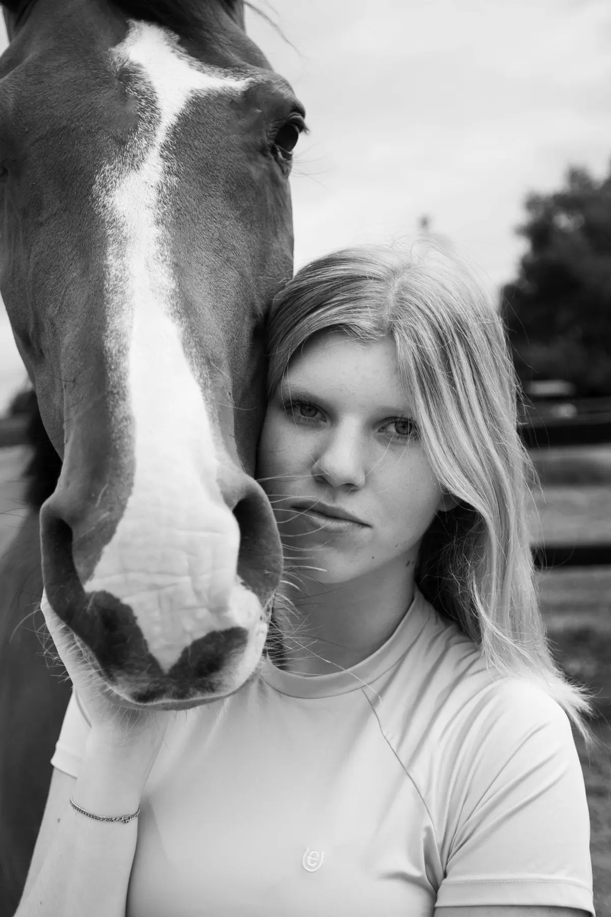 Portret van een leerling met haar paard